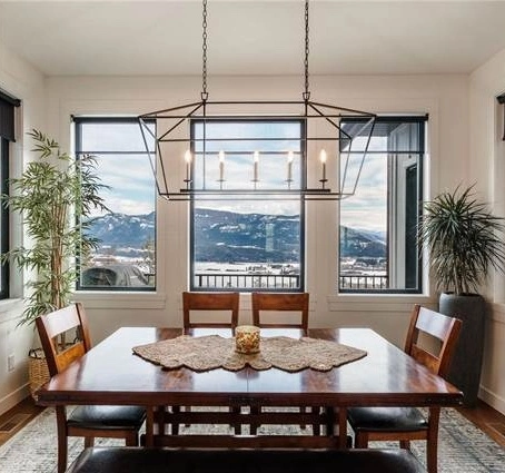 Master bedroom with en-suite at 67 Twin Lakes Road